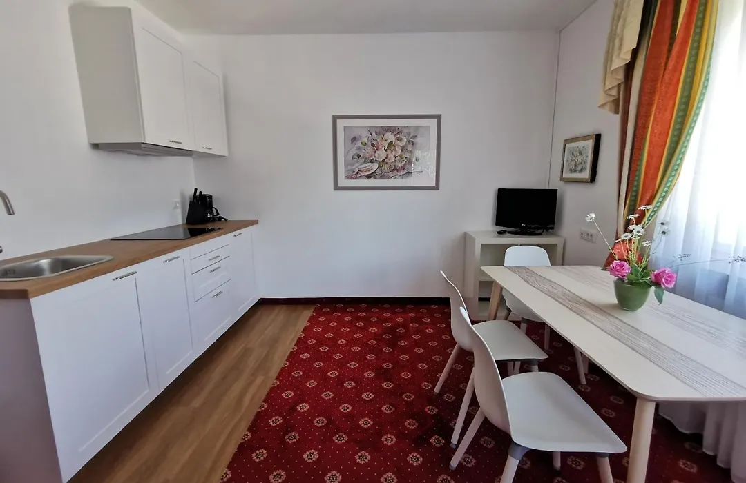 Hotel Burgleitenhof-1