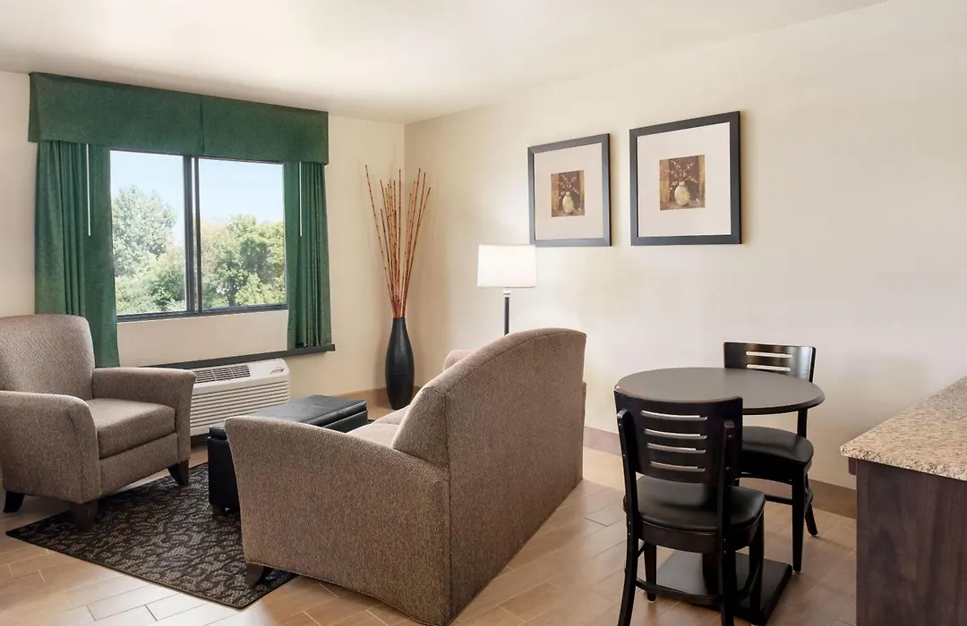 Baymont By Wyndham Glenwood-1