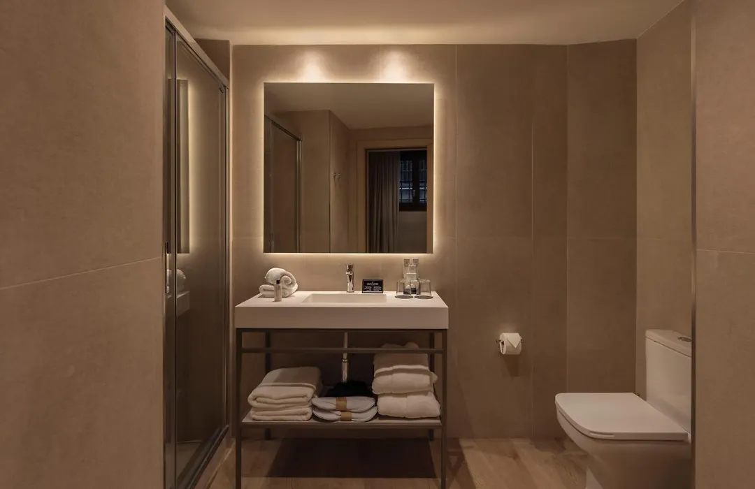 Gran Hotel Barcino 4 Sup-1