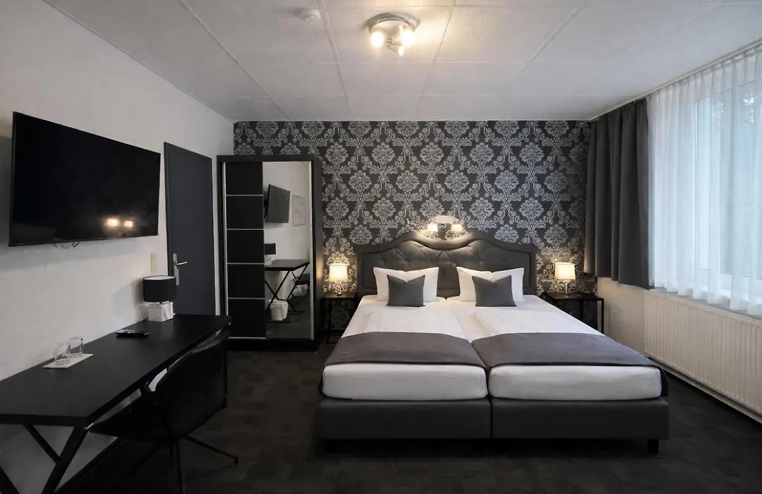 Arena Hotel-1