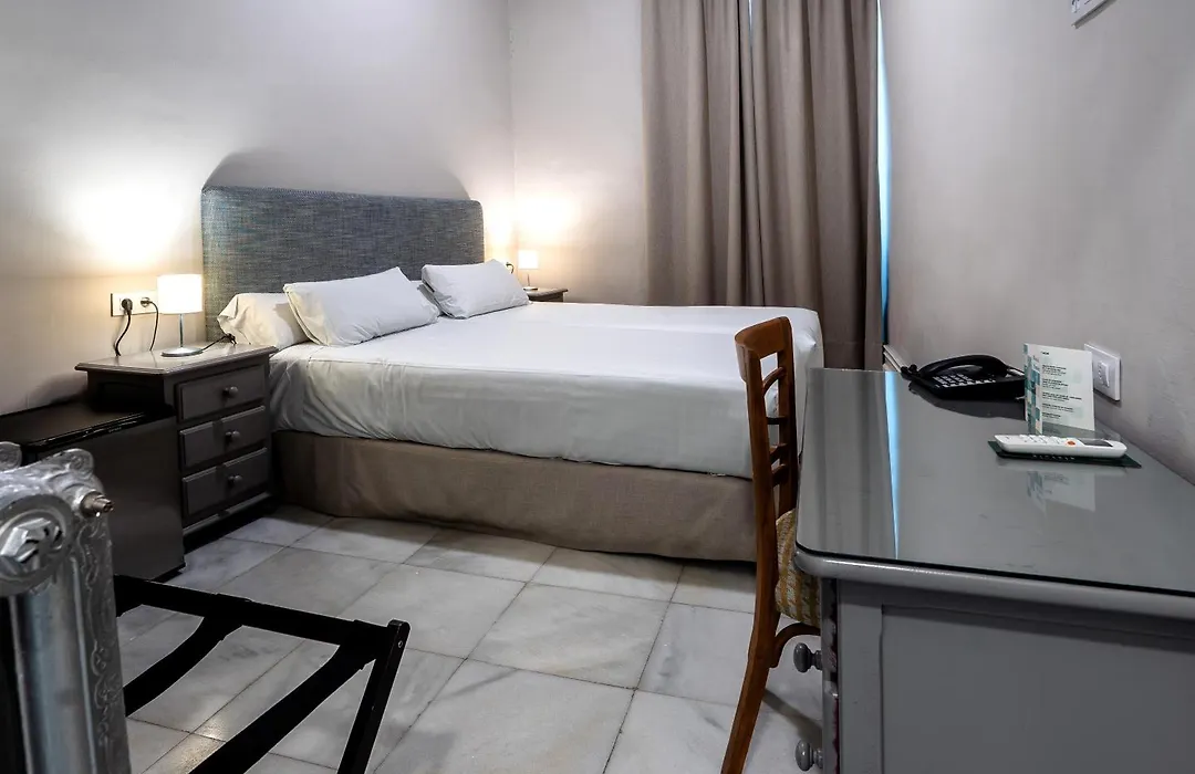 Hotel Simon-1