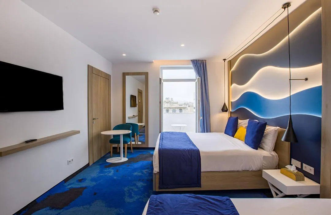 Hotel Carlton-1