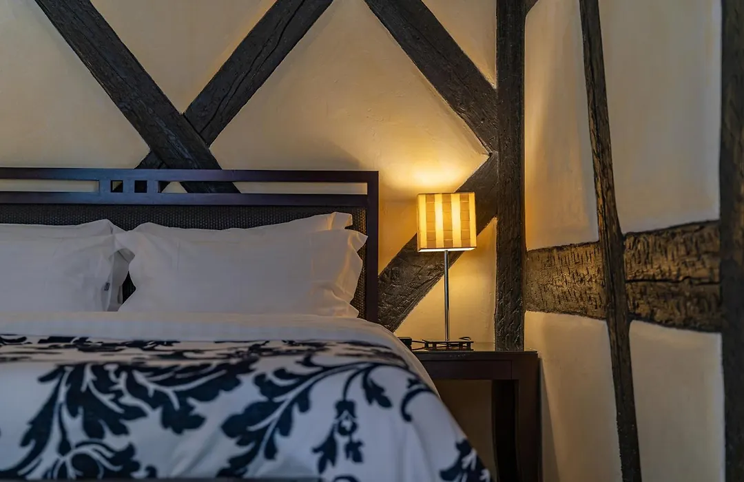 Le B. Suites, Chambres & Restaurant-1