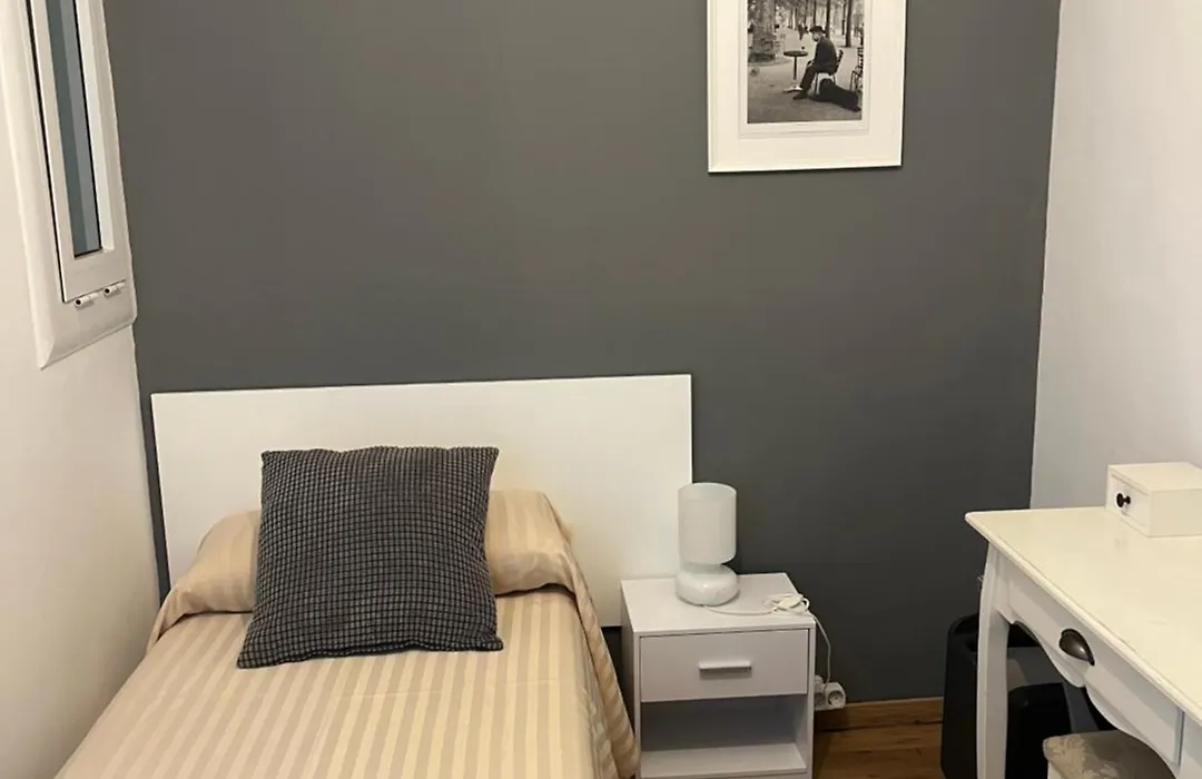 Hostal La Lluna-1
