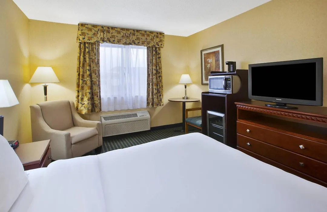 Quality Inn Marshall Near I-69-1