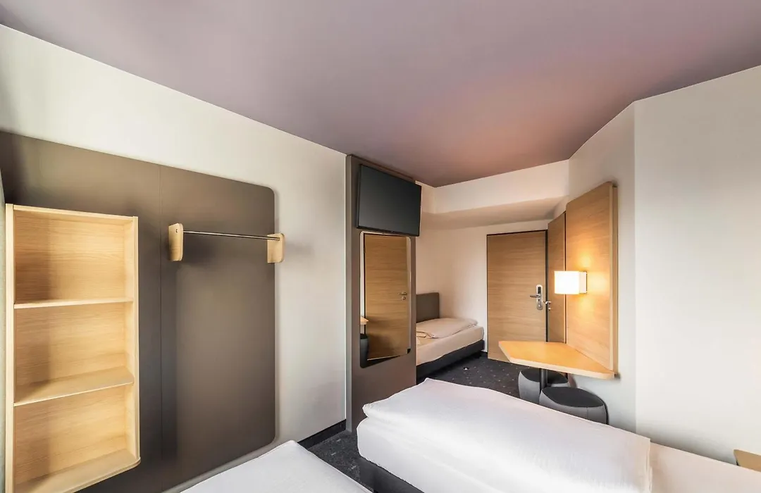 B&B Hotel Duesseldorf-City-1