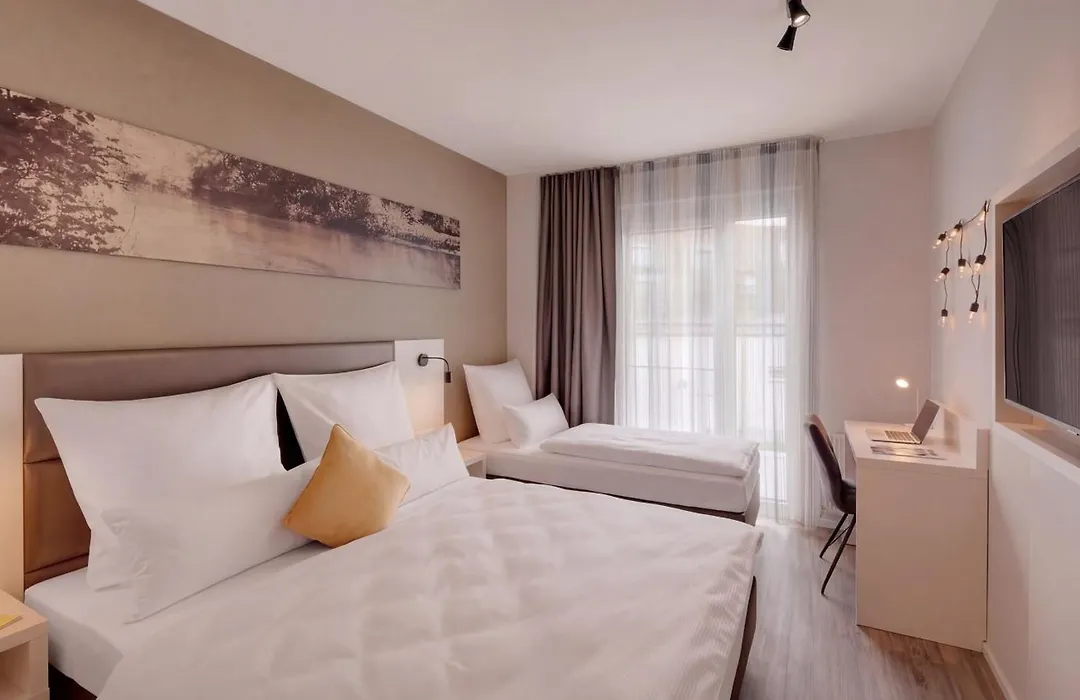 Amper Art Hotel-1