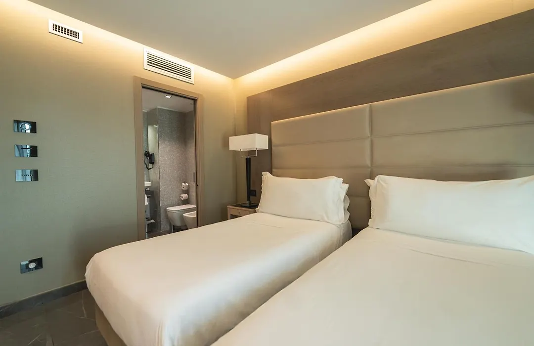 Hotel Forum-1