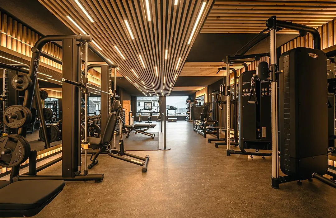 Sport&Wellness Hotel Cristallo-1