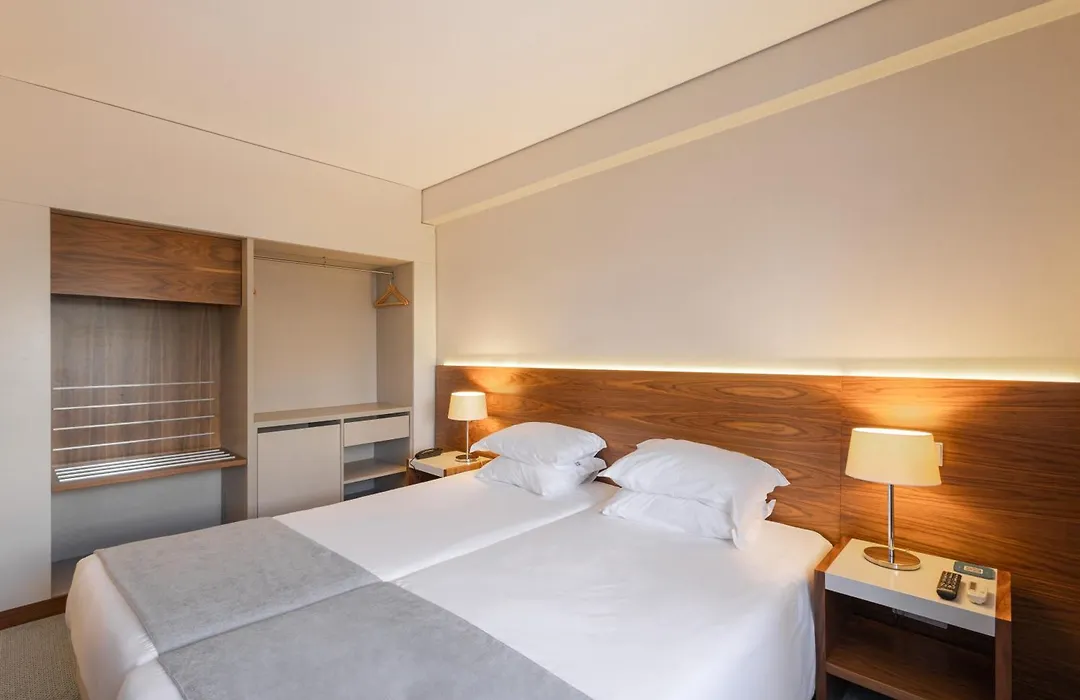 Hotel Navarras-1