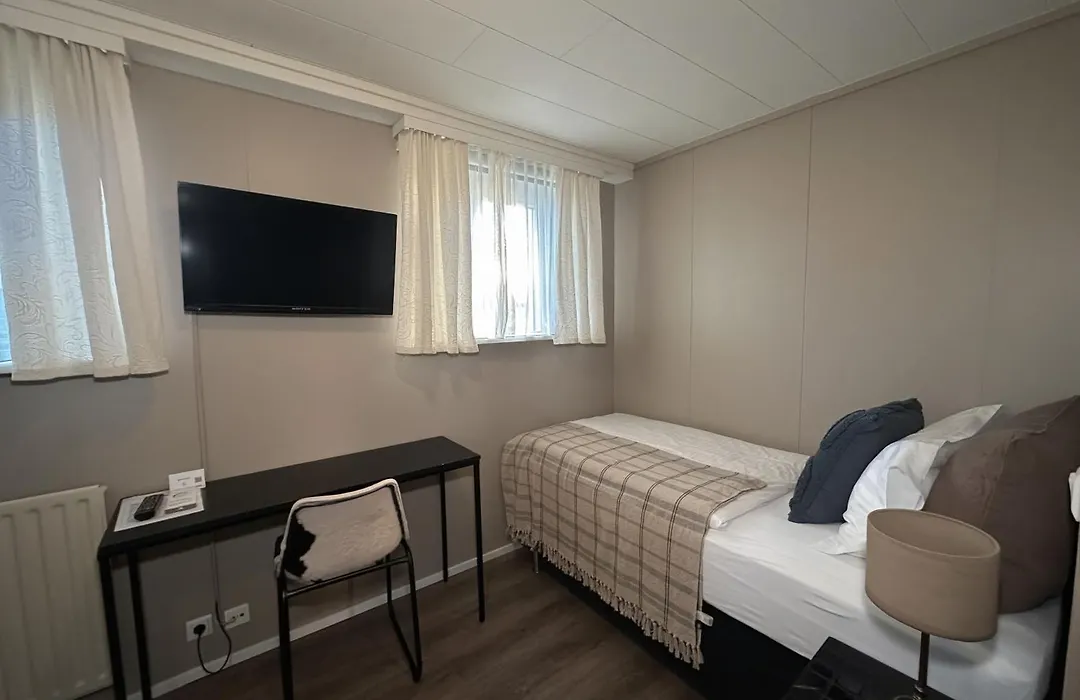 Hotel Leifur Eiriksson-1