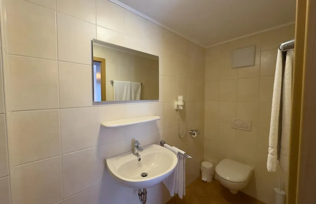 Ley Hotel-1
