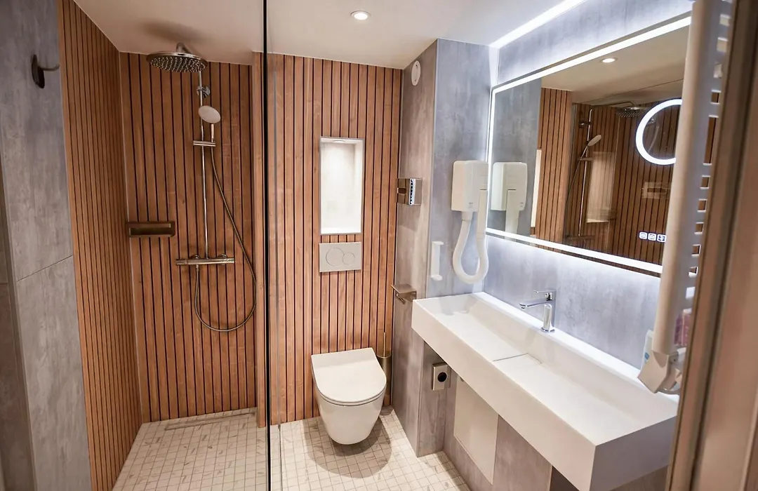 Hotel Pax Opera-1