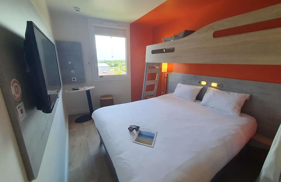 ibis budget Coutances-1