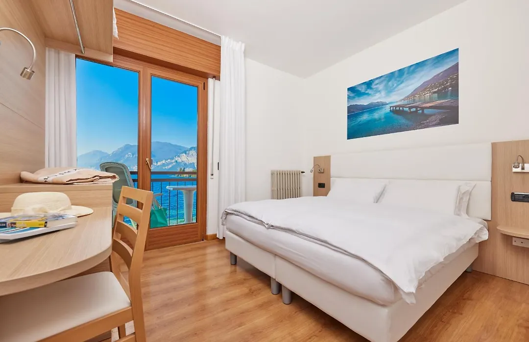 Beach Hotel Rosa-1