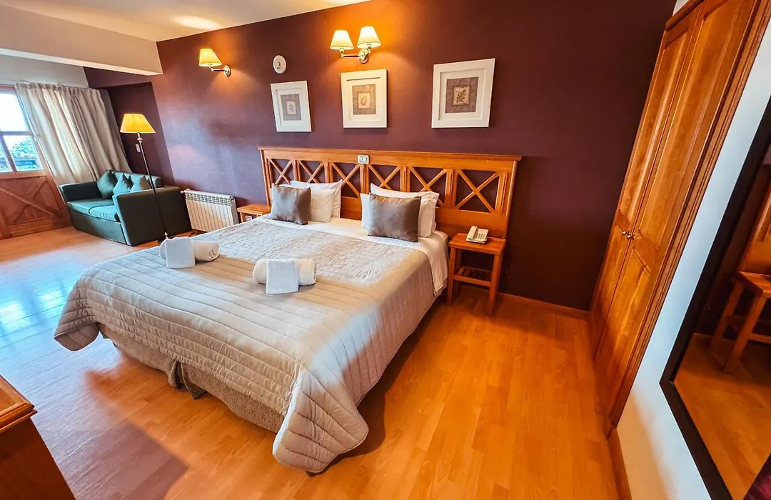 Altos Ushuaia Hotel&Resto-1