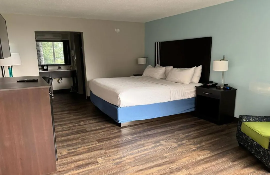 Days Inn By Wyndham Goldsboro-1