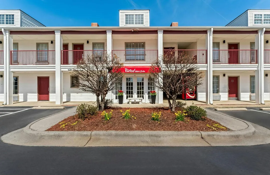 Red Roof Inn & Suites Wilson-1