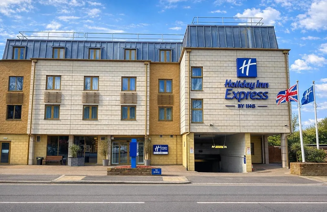 Holiday Inn Express Windsor By Ihg-1