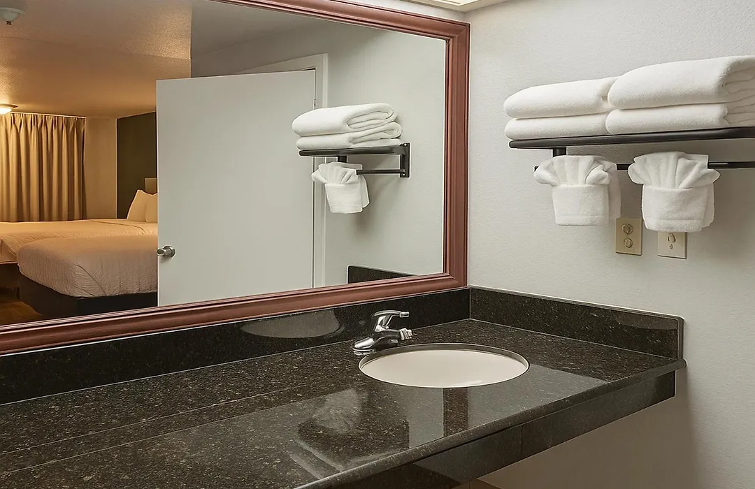 Rancho San Diego Inn & Suites-1