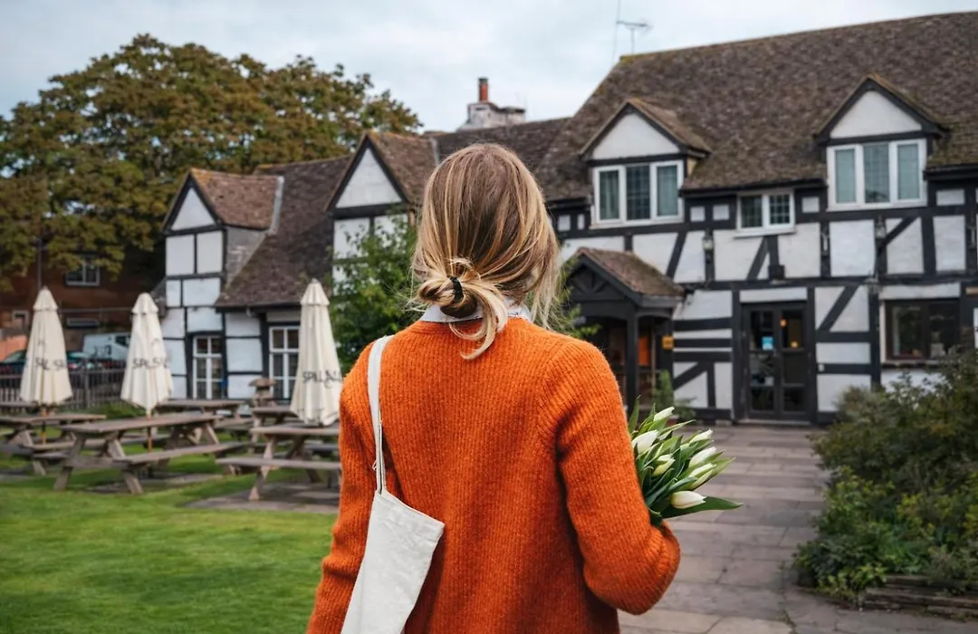 The Thatch Inn-1