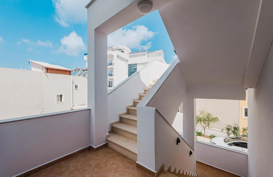 Villa White-1