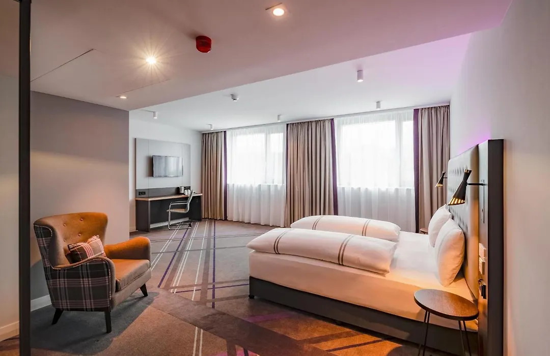 Premier Inn Karlsruhe City Am Wasserturm-1