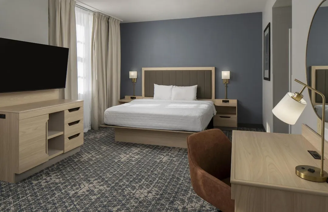 Hampton Inn & Suites Montgomery-Downtown-1