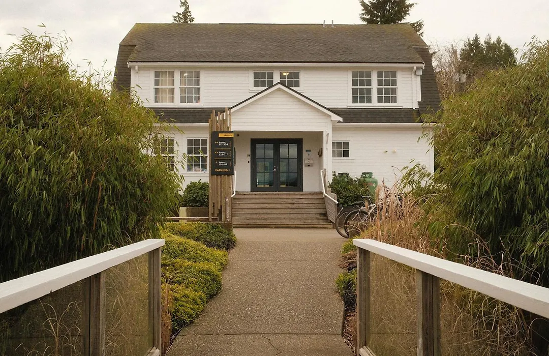 Tofino Resort + Marina-1