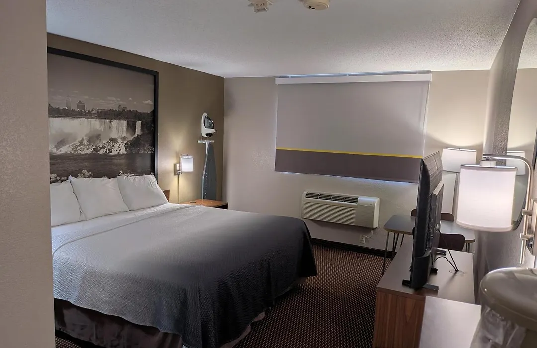 Super 8 By Wyndham Niagara Falls-1