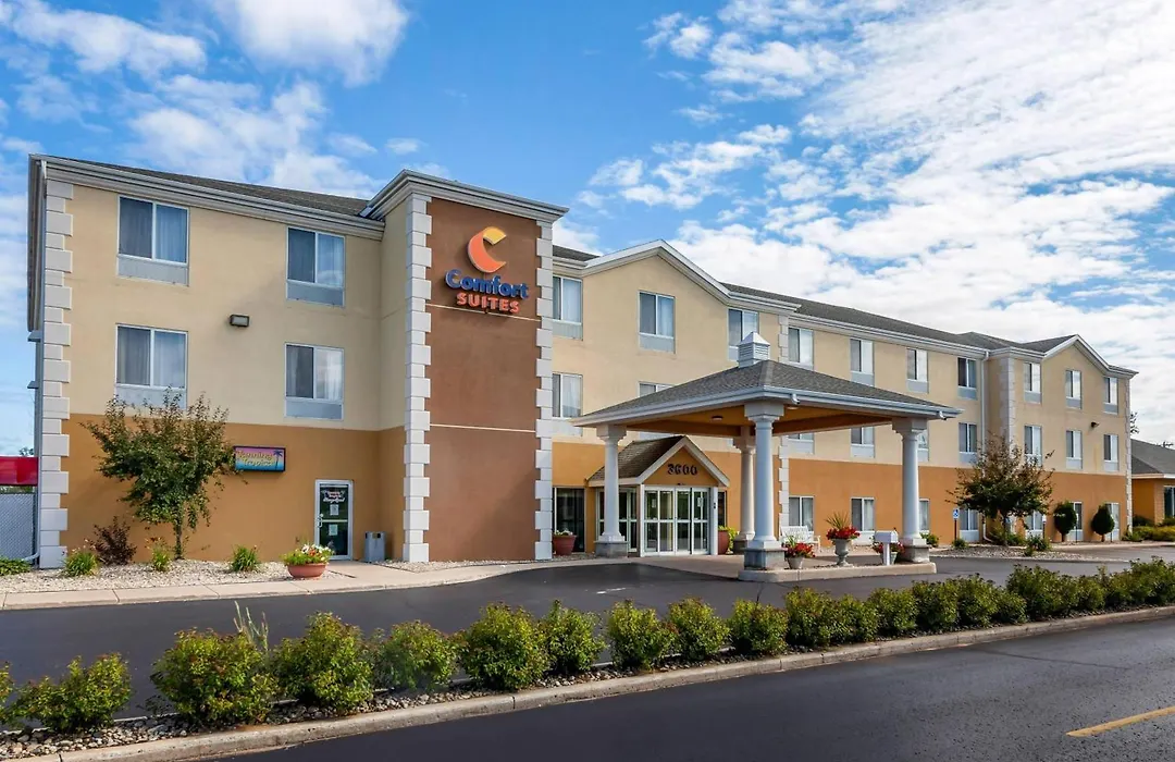 Comfort Suites Escanaba West-1