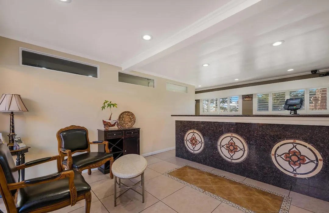 Clarion Collection Carmel Oaks Inn-1
