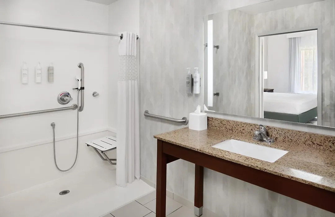 Hampton Inn Poplar Bluff-1