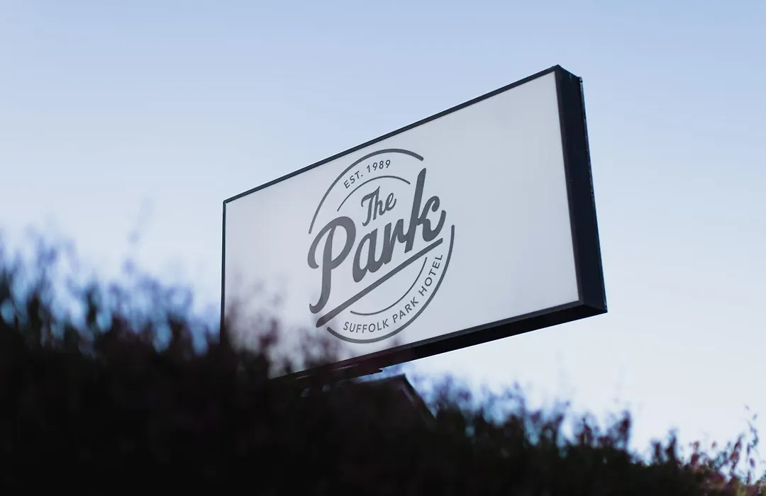The Park Hotel Motel, Suffolk Park-1