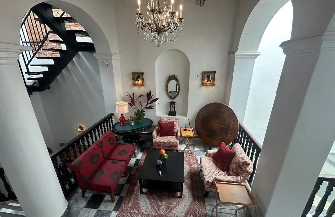 352 Boutique Guest House-1