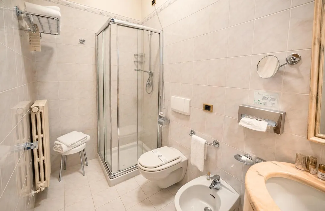 Phi Hotel Dei Medaglioni-1