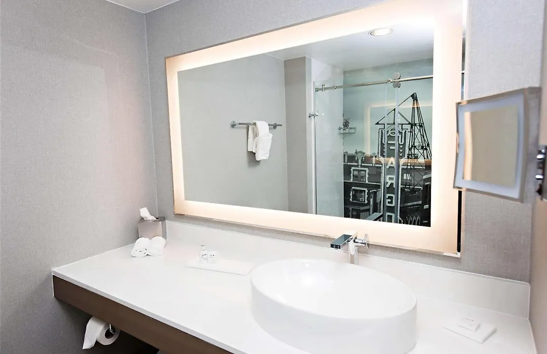 Radisson Blu Fargo-1