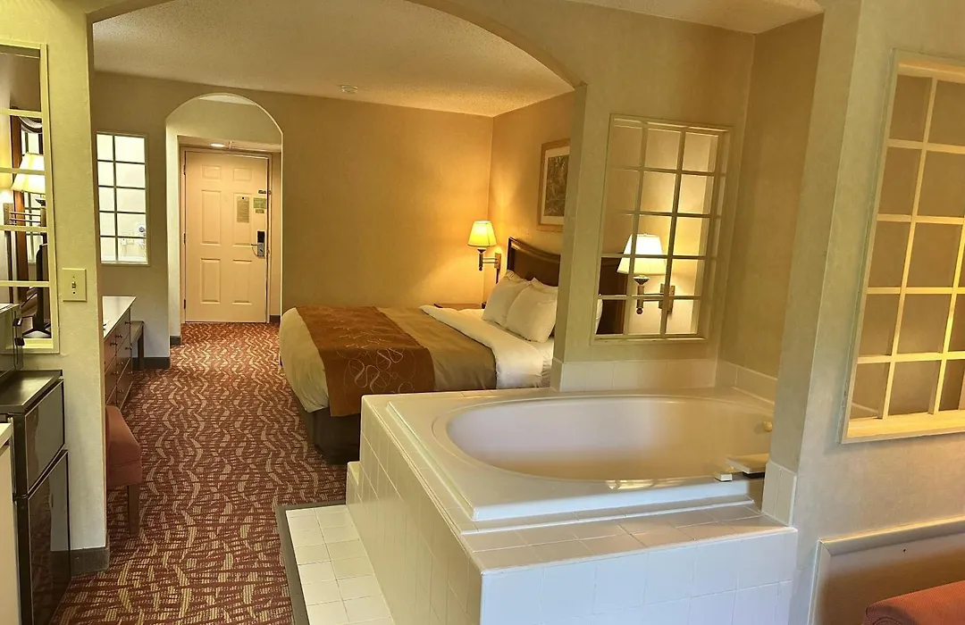 Surestay By Best Western Cherokee On The River-1