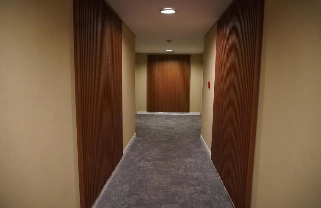 Land Plaza Hotel-1