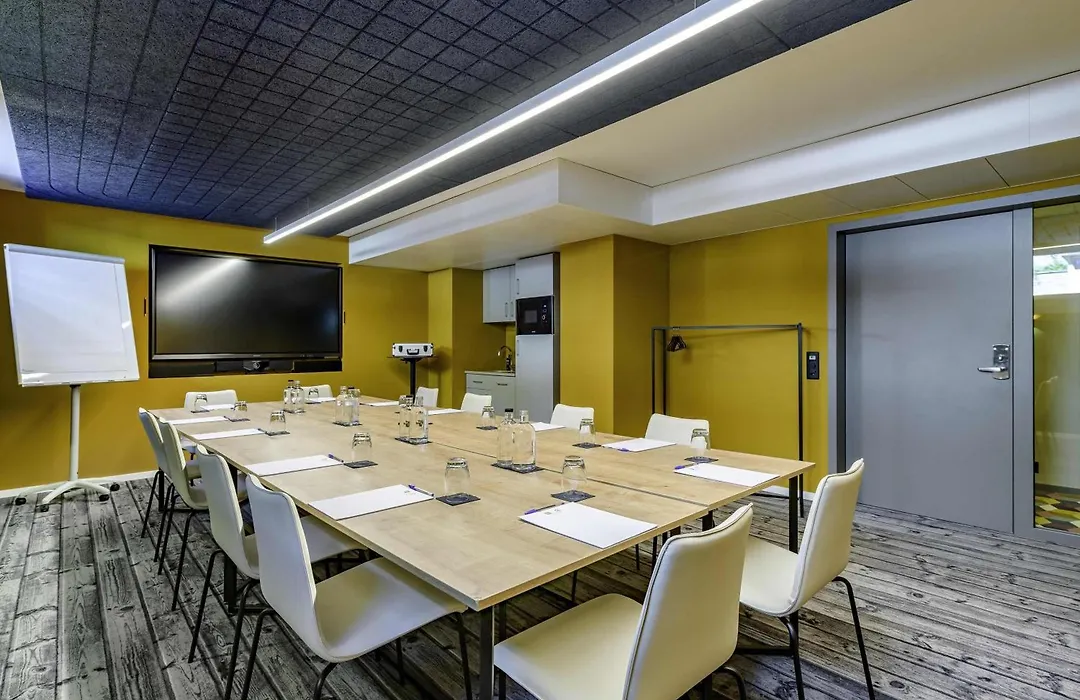 Ibis Styles Zurich City Center-1