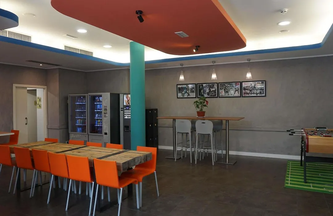 Ibis Budget Girona Costa Brava-1