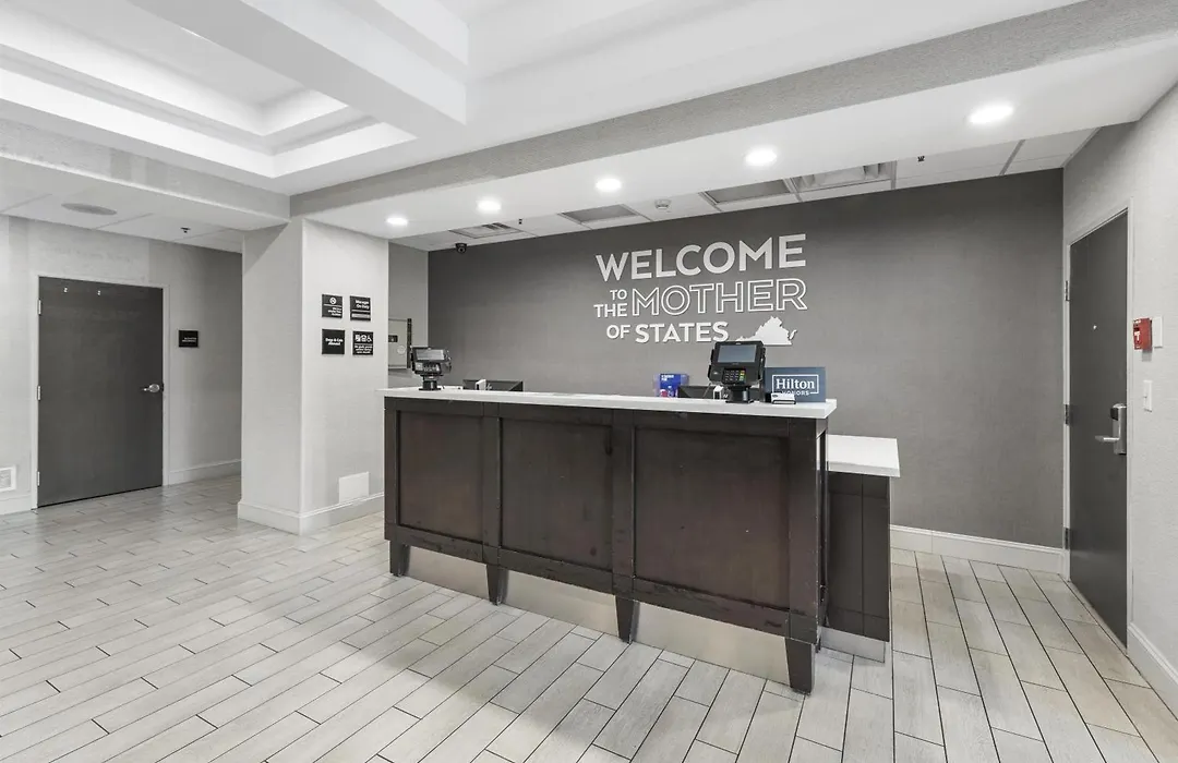 Hampton Inn Salem-1