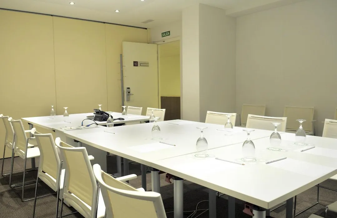 Ibis Budget Lleida-1