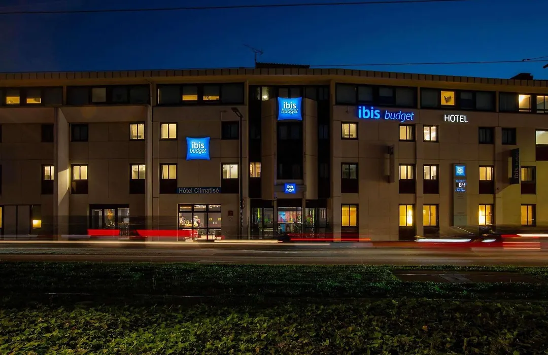ibis budget Avignon Centre-1