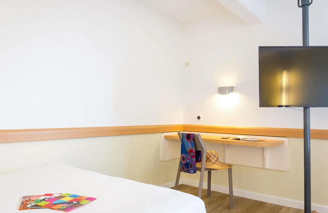 Ibis Budget Fréjus St Raphaël Centre Tassigny-1