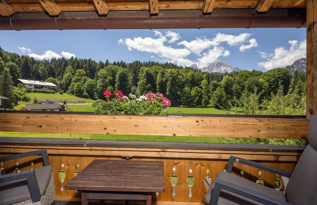 Alm-&Wellnesshotel Alpenhof-1