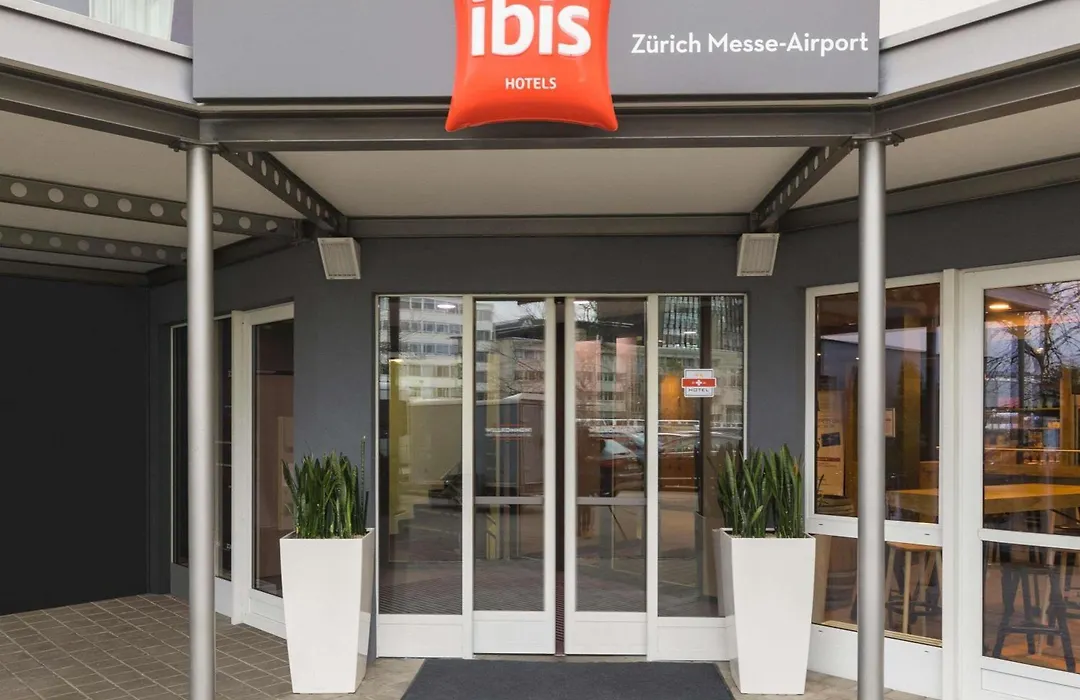 ibis Zürich Messe Airport-1
