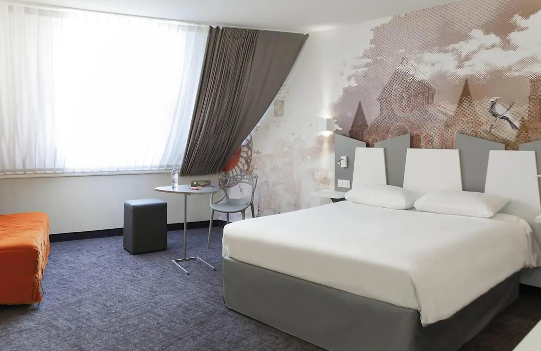 ibis Styles Poitiers Centre-1