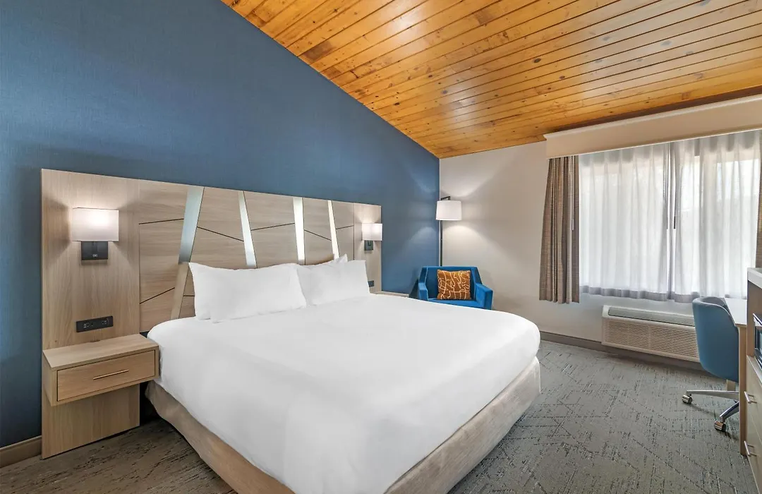 Best Western Plus, The Inn At Hampton-1