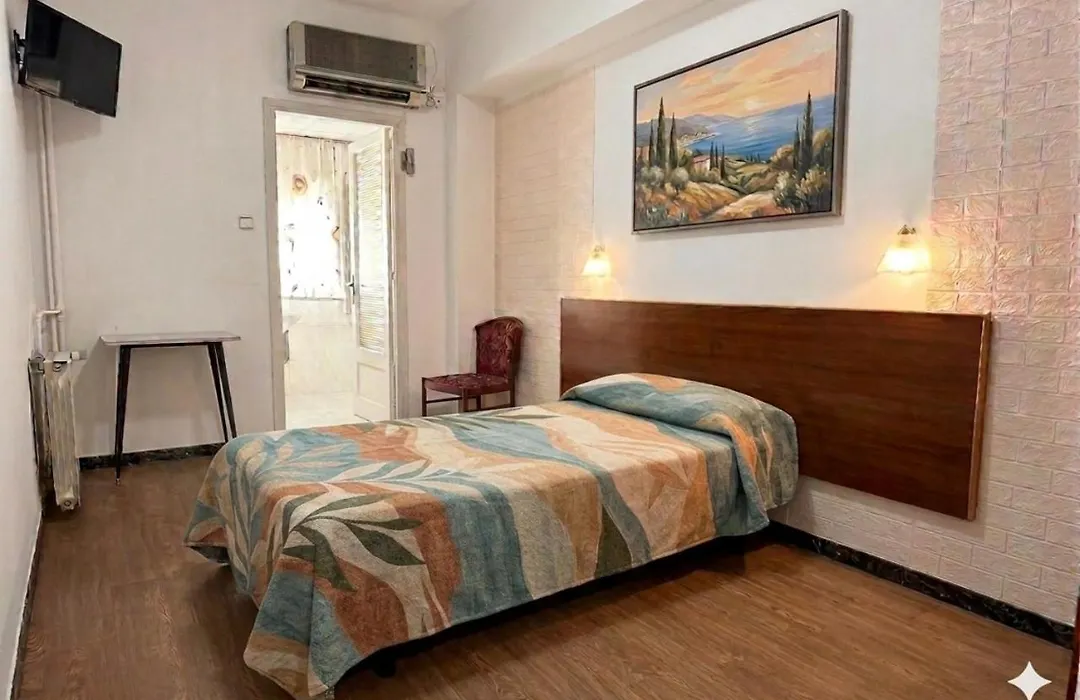 Hostal Urgell-1